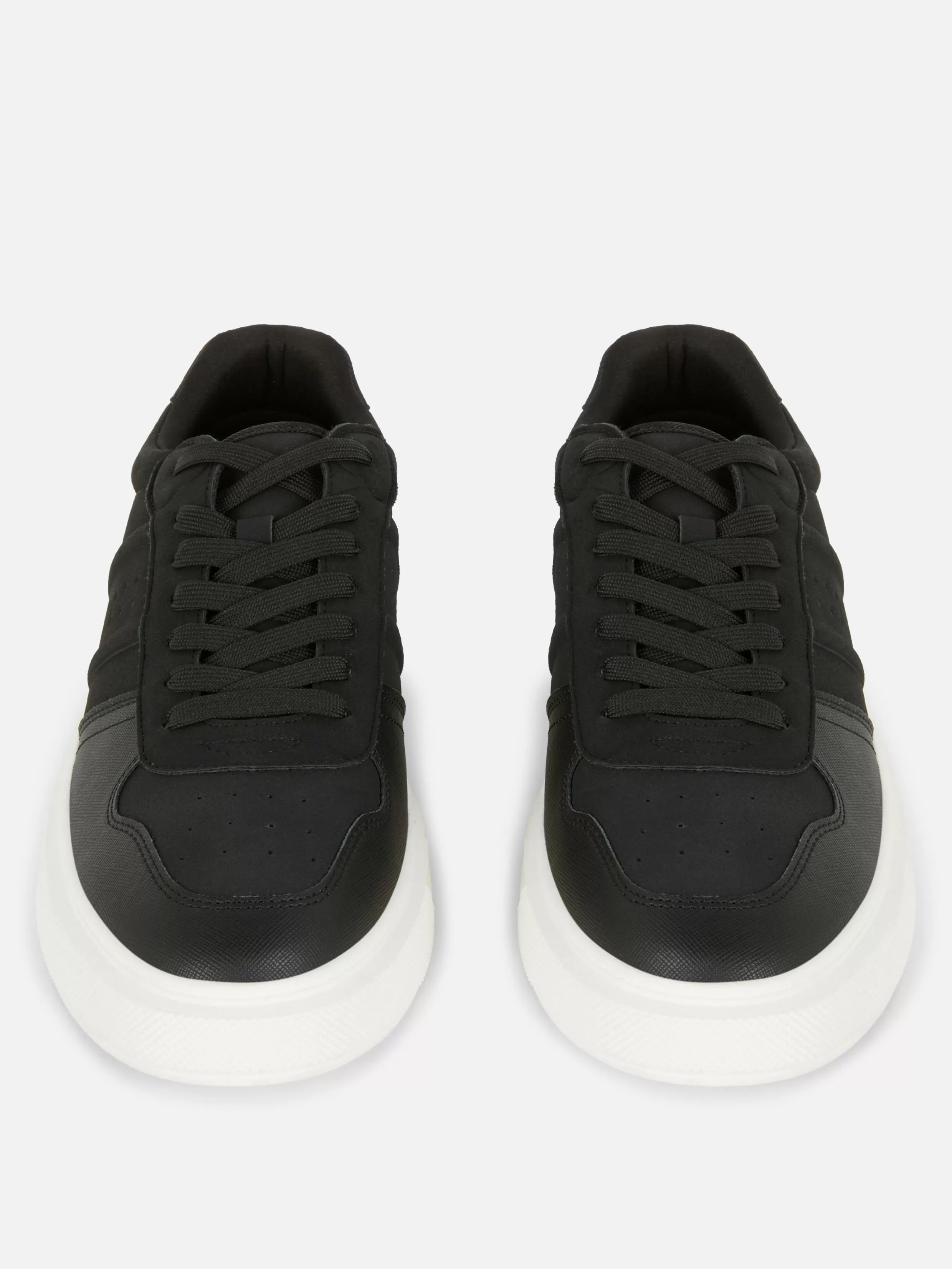 Hot Kem Laced Low Tops Sneakers