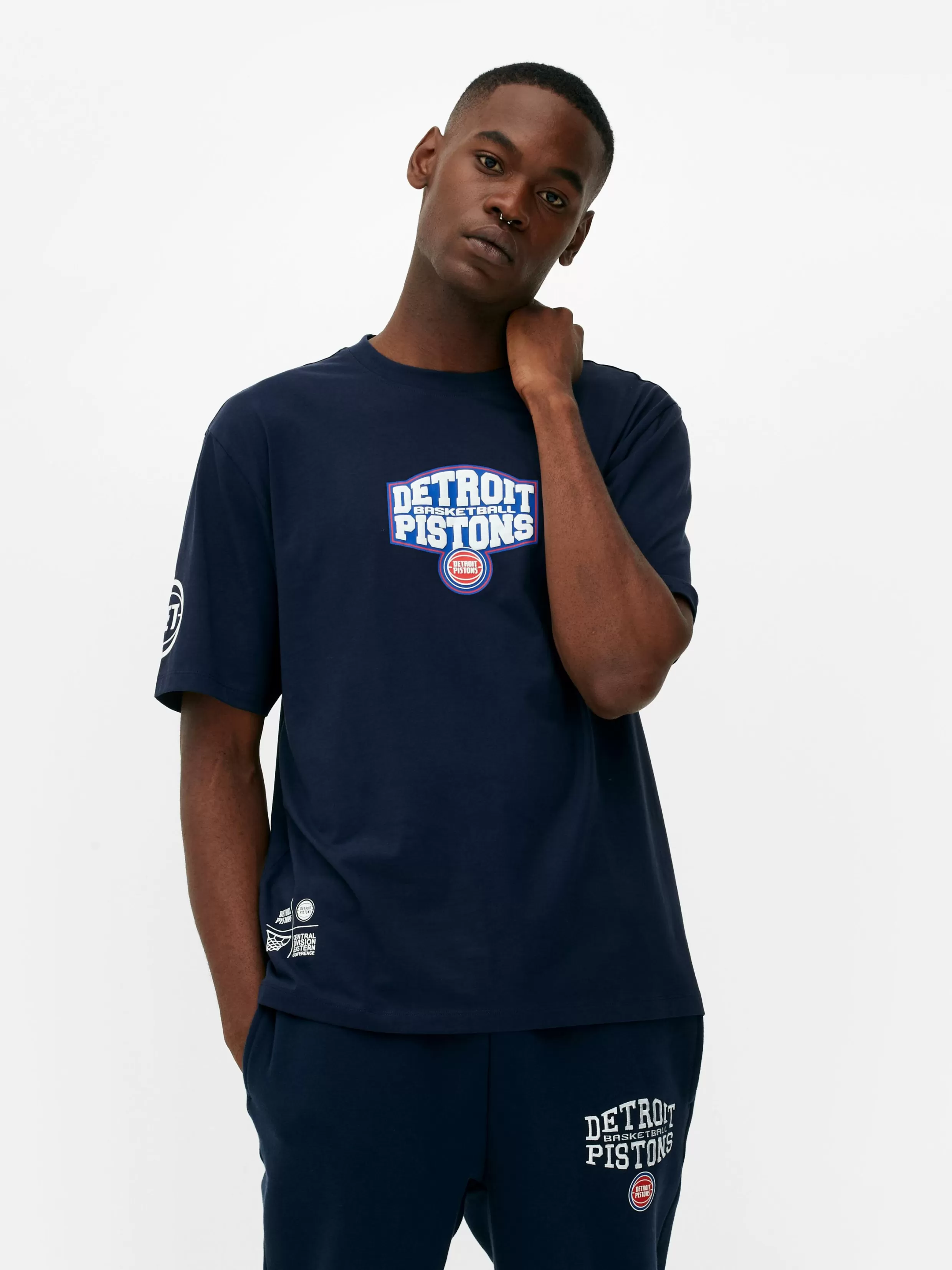 Flash Sale NBA Detroit Pistons T-Shirt Graphic Tees And Sweatshirts | Tops And T-Shirts