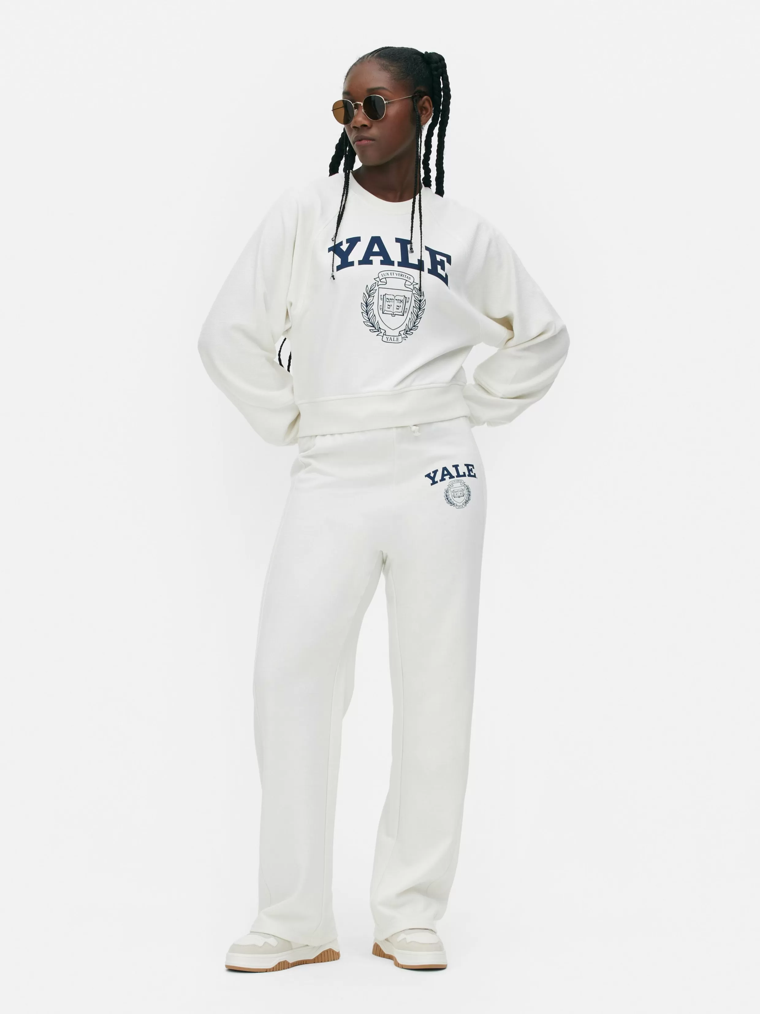 Sale Yale Graphic Boxy Sweatshirt Women Graphic Tees And Sweatshirts | Hoodies And Sweatshirts